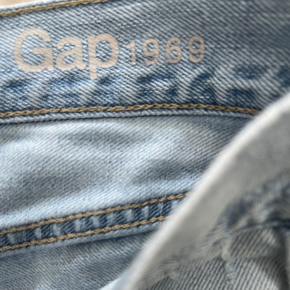 GAP Womens Jean Shorts Size 26 Blue Slim Short Distressed Light Wash Denim - Picture 6 of 10